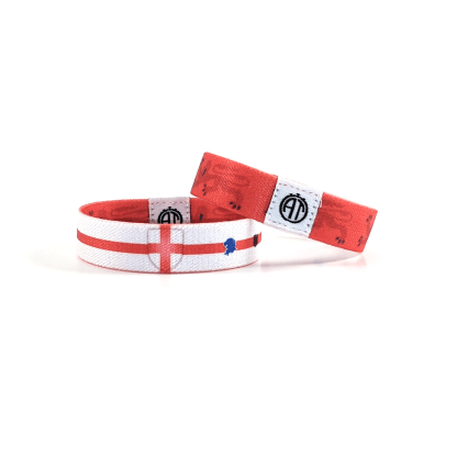 Added Time Outfitters – Product Shot – Three Lions 2-01